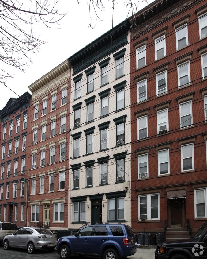 Foto del edificio - 925 Park Ave