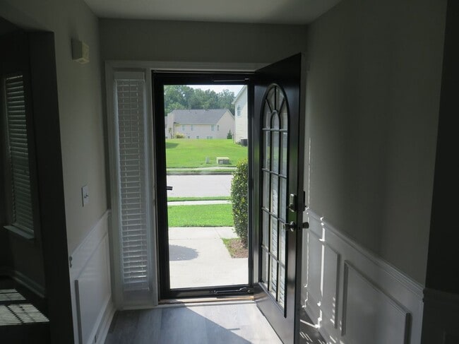 Building Photo - 2510 Wrangler Dr