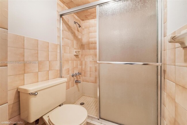 Foto del edificio - 2 br, 2 bath Condo - 8335 SW 72nd Ave Apt ...