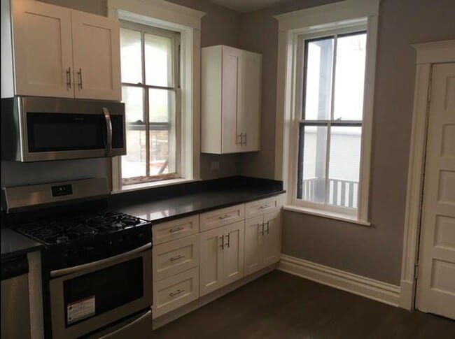 Photo - 1503 W George St Apartment