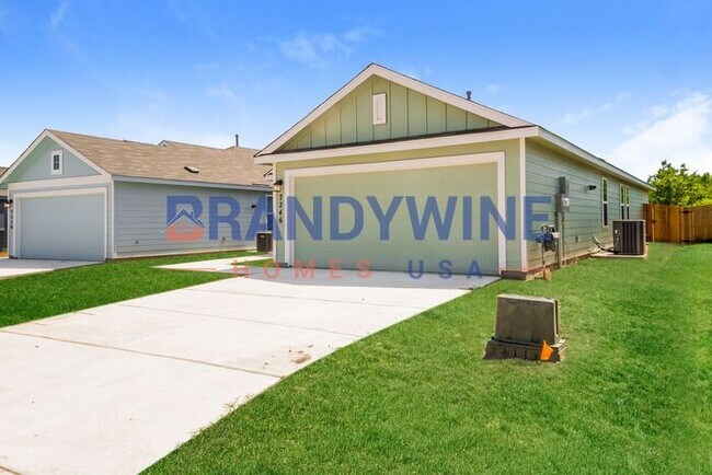 Building Photo - 50% OFF! No Application Fees - Move-in by ...
