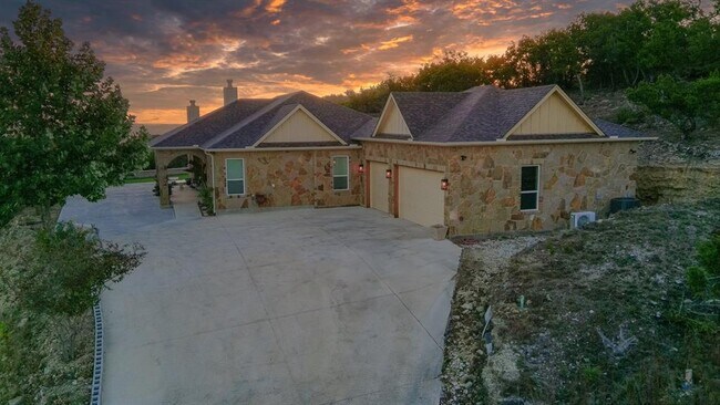 Foto del edificio - 21404 Lonesome Ct