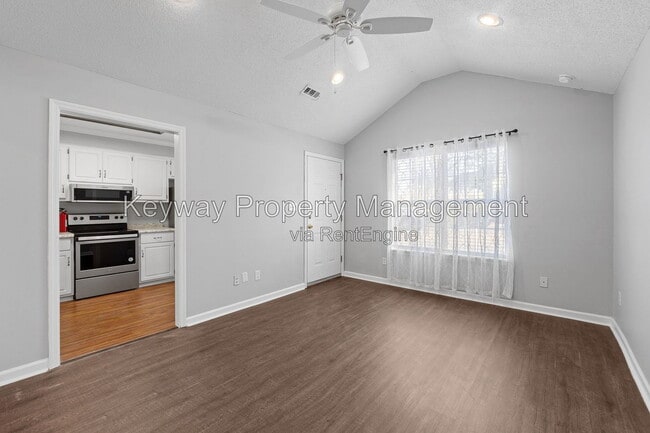 Building Photo - 18 Fowkewood Ct