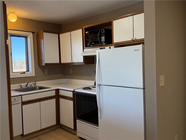 Foto del edificio - 724 Beverage Hill Ave