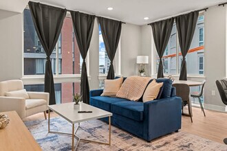 Building Photo - 916 N Delaware Ave