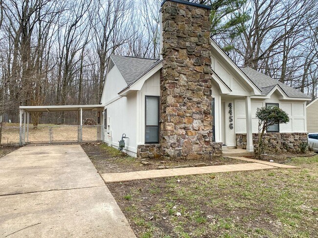 Building Photo - 3 Bed 2 bath in Raleigh / ss appliances an...