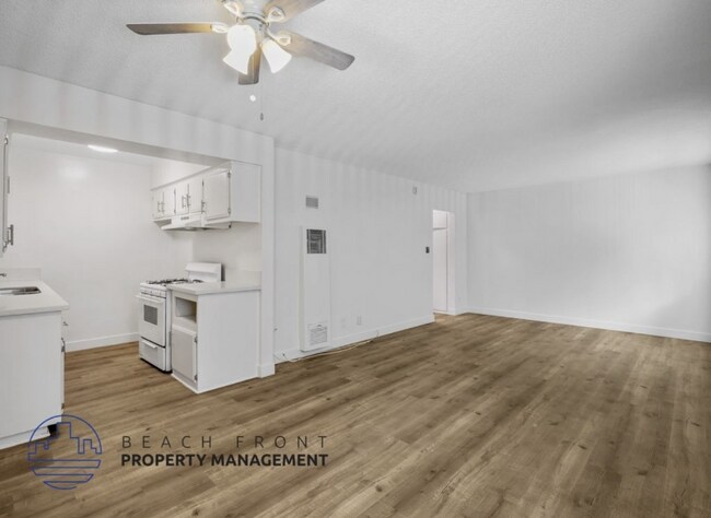 Building Photo - 868 Victor Ave Building Photo - 868 Victor Ave