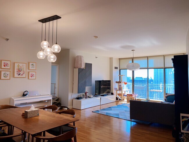 Living Room/Dining Room - 1335 S Prairie Ave