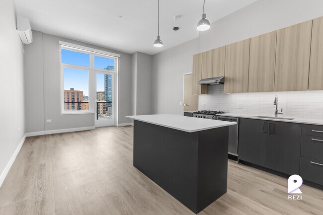 Foto del edificio - 670 N May St