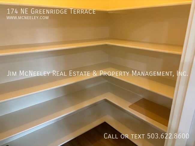 Foto del edificio - 174 NE Greenridge Terrace