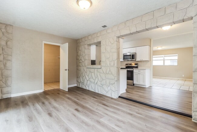 Foto del edificio - 3207 E 24th Ave