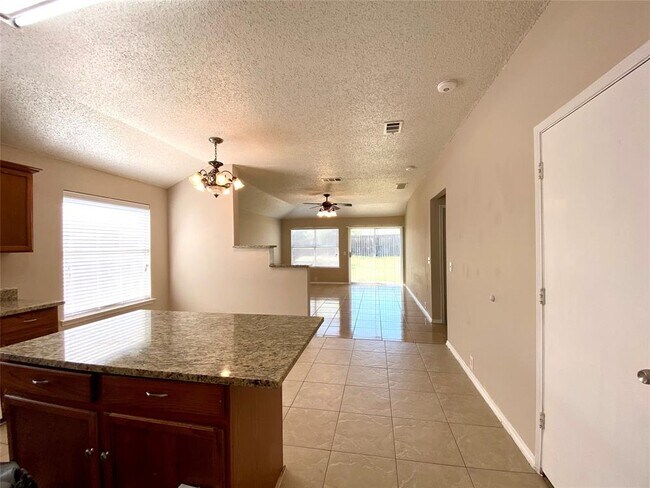 Building Photo - 1409 Cloyne Dr