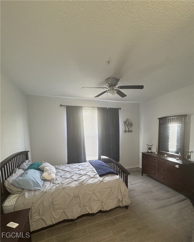 Foto del edificio - 11530 Villa Grand