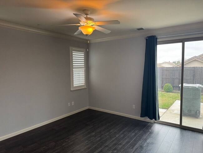 Foto del edificio - Home for Rent in Roseville CA