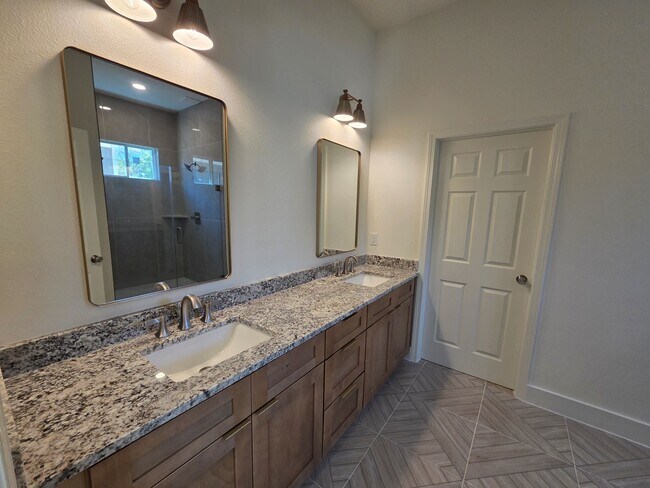 Foto del edificio - 16276 Jeet St