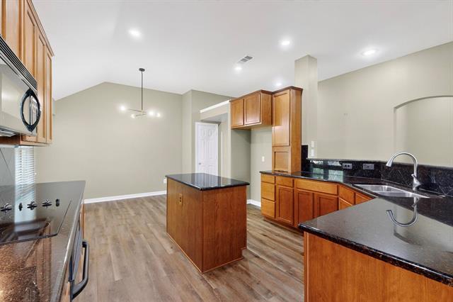 Foto del edificio - 2436 Foxwood Ln