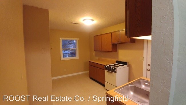 Building Photo - 2 br, 1 bath House - 714 Olive St