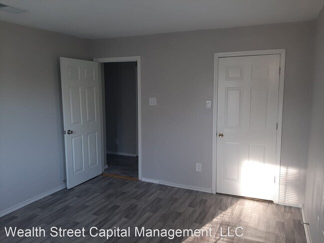 Building Photo - 3 br, 1 bath House - 1295 Goldsborough Dr