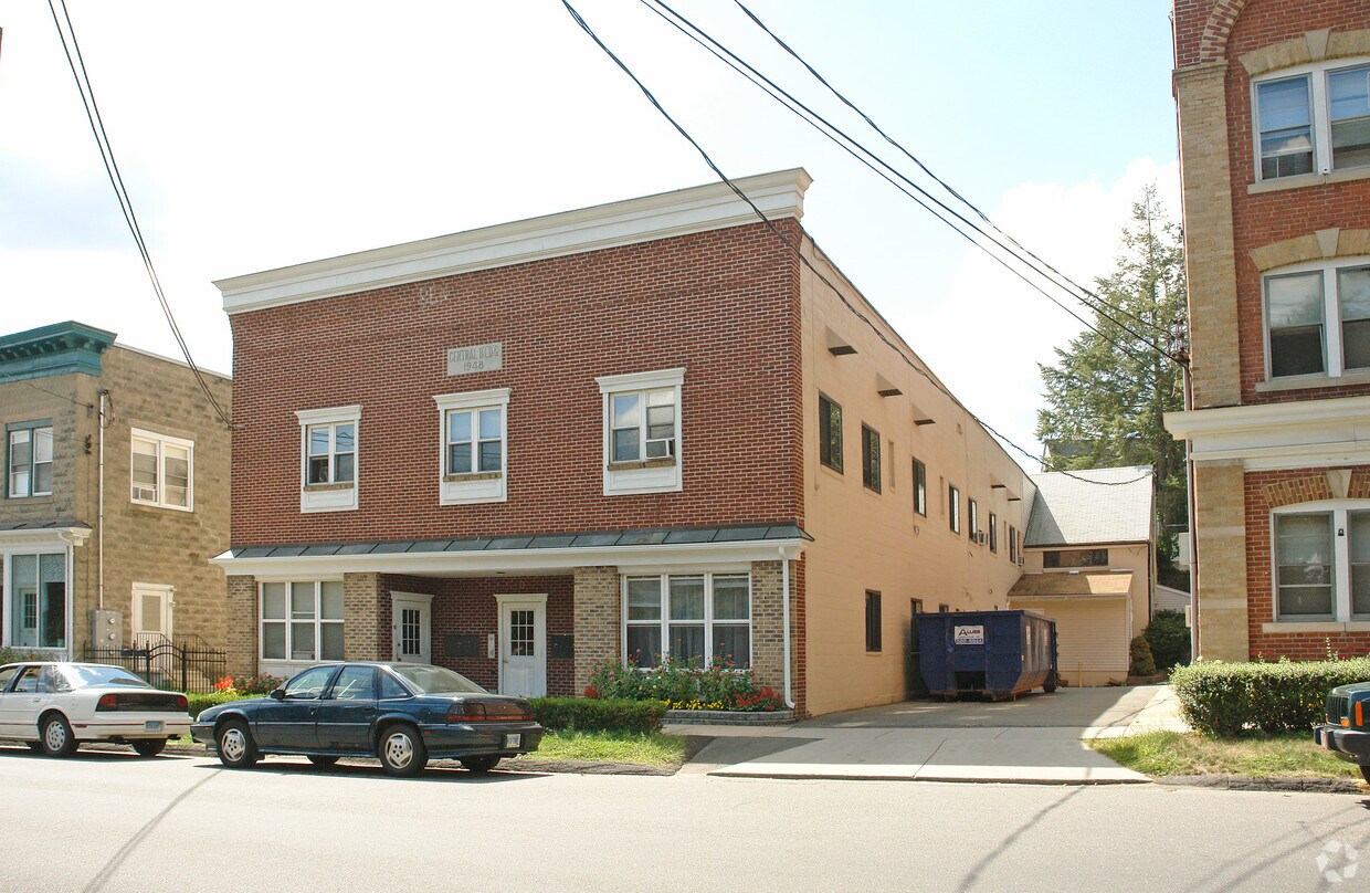 Exterior - Front - 205-207 Central St