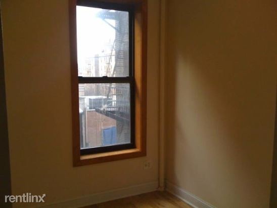 Building Photo - 319 W 21st St