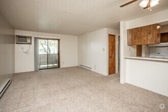 2BR, 2BA - 850 SF - Westwood Apartments
