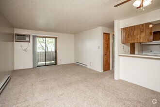 2BR, 2BA - 850 SF - Westwood Apartments