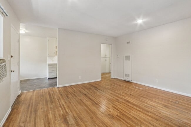 Interior Photo - 652 Veteran Ave