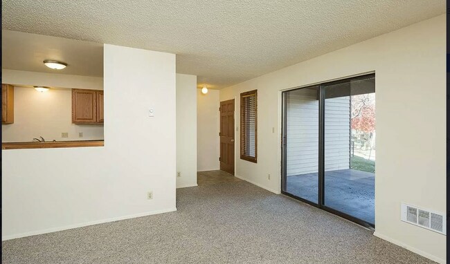 Building Photo - 1204 Avenida del Sol