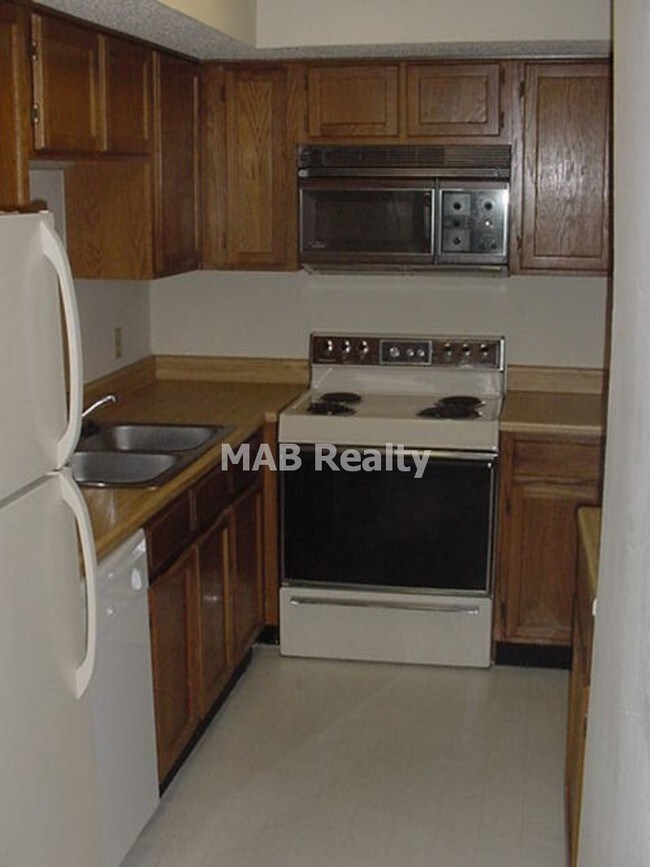 Foto del edificio - 9829 Walnut