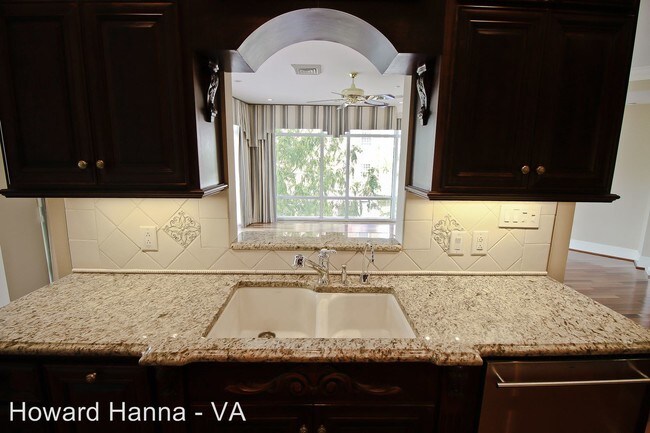2206 William Styron Square S Newport News Va 23606 House For
