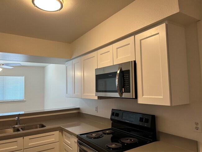 Building Photo - 8038 Sands Point Dr
