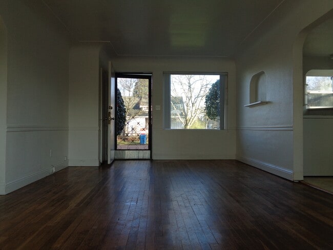 Foto del edificio - 2515-MHH2515 Laurel Ave NE