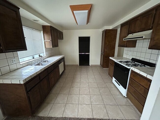 Foto del edificio - 3110 S Giddings St