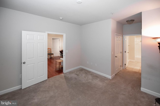 Building Photo - 501 Hungerford Dr