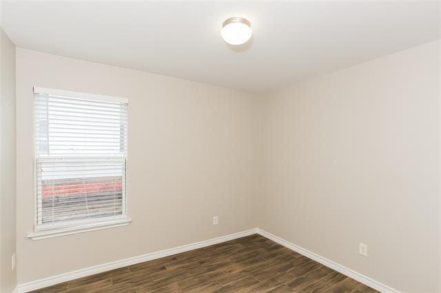 Foto del edificio - 6160 Balcony Ln