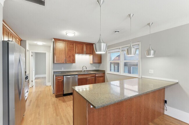 Foto del edificio - 1638 Marshall Ave