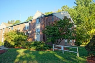 Building Photo - 109 English Village Rd