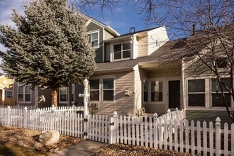 Building Photo - 4040 Plum Creek Dr