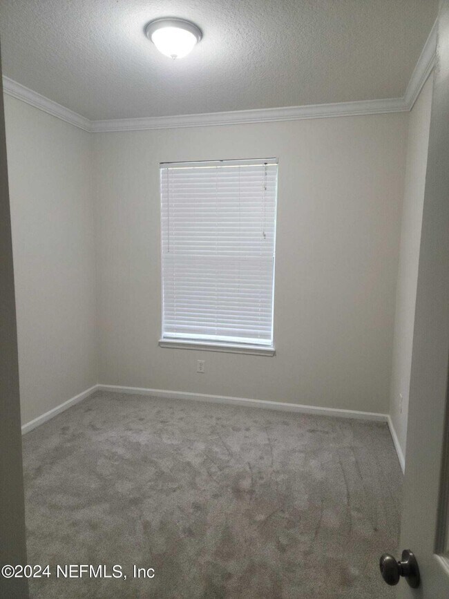 Foto del edificio - 7801 Point Meadows Dr