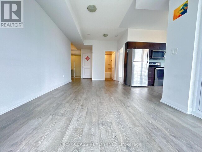 Photo du bâtiment - 9560-9560 Markham Rd