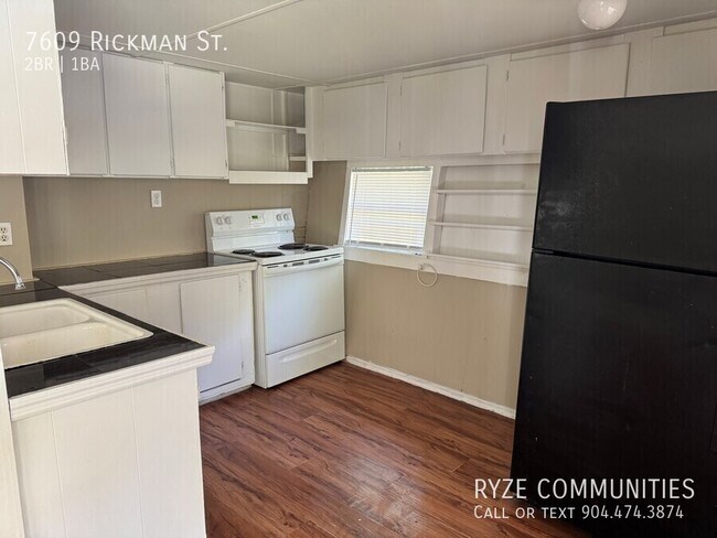 Foto del edificio - 7609 Rickman St