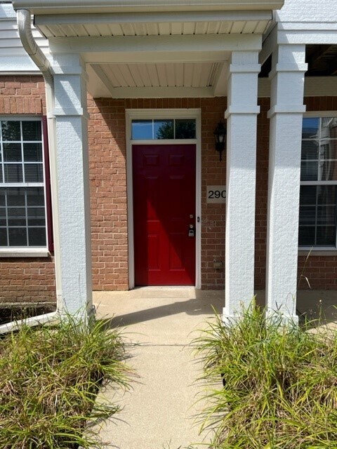 Building Photo - 2900 Concord Ln