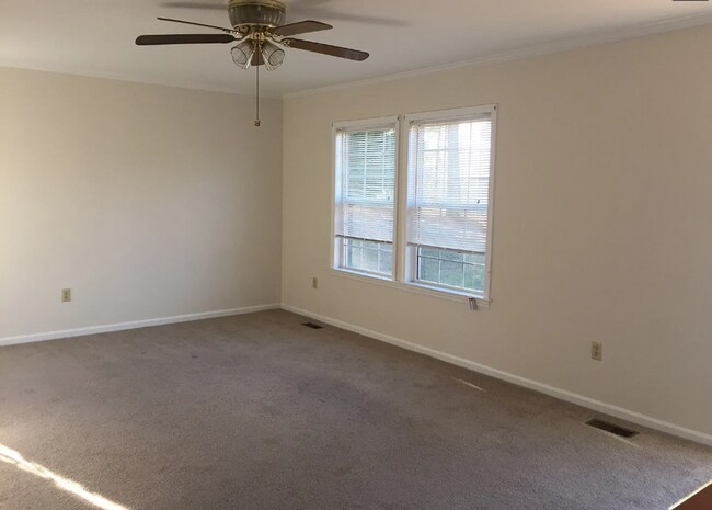Foto del edificio - 2 Bedroom, 2 Bathroom Home Available in Ca...
