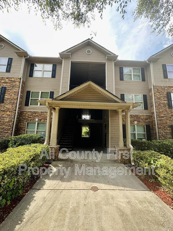 Building Photo - 5303 Fairington Club Dr