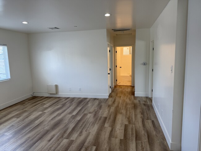 Building Photo - 4706 W 164th St