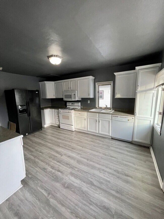 Foto del edificio - 317 Grandview Ave