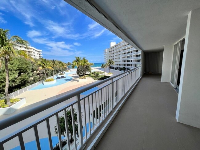Building Photo - 3546 S Ocean Blvd