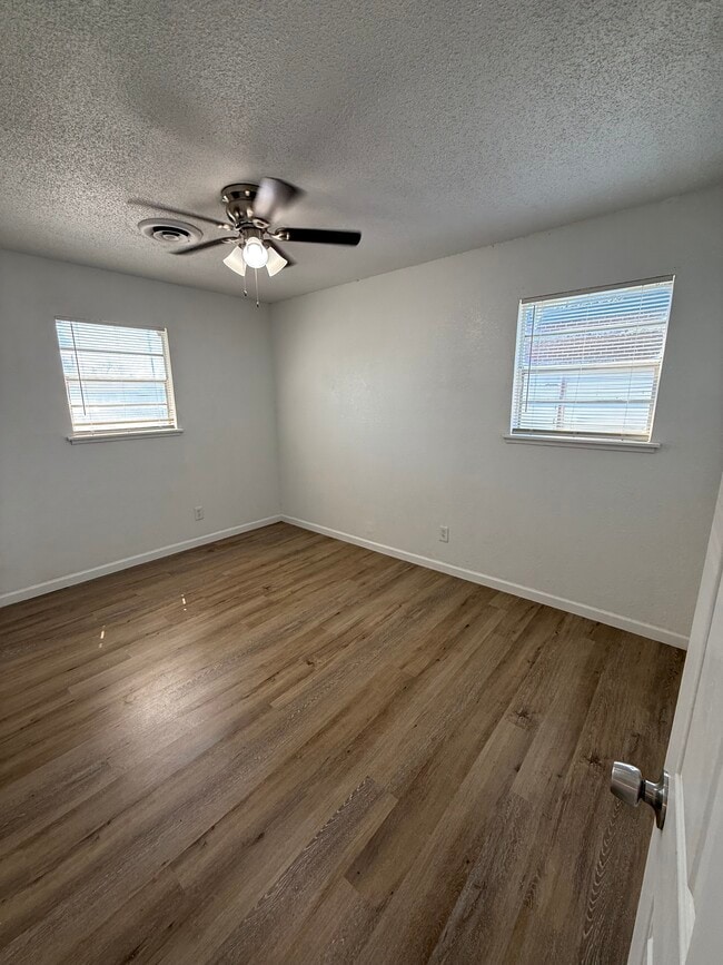 Building Photo - 2403 N Osage St