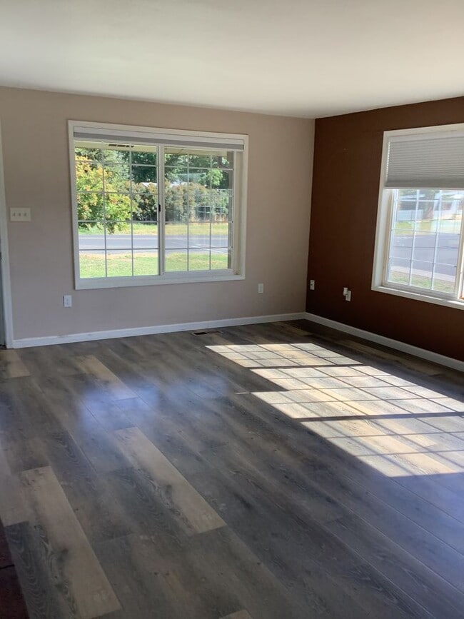 3 Bedroom 1 Bath House Rental in Klamath Falls, OR