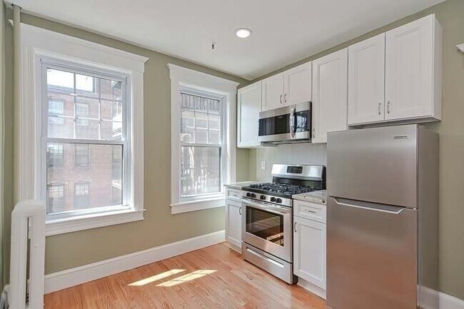 Foto del edificio - 70 Strathmore Rd